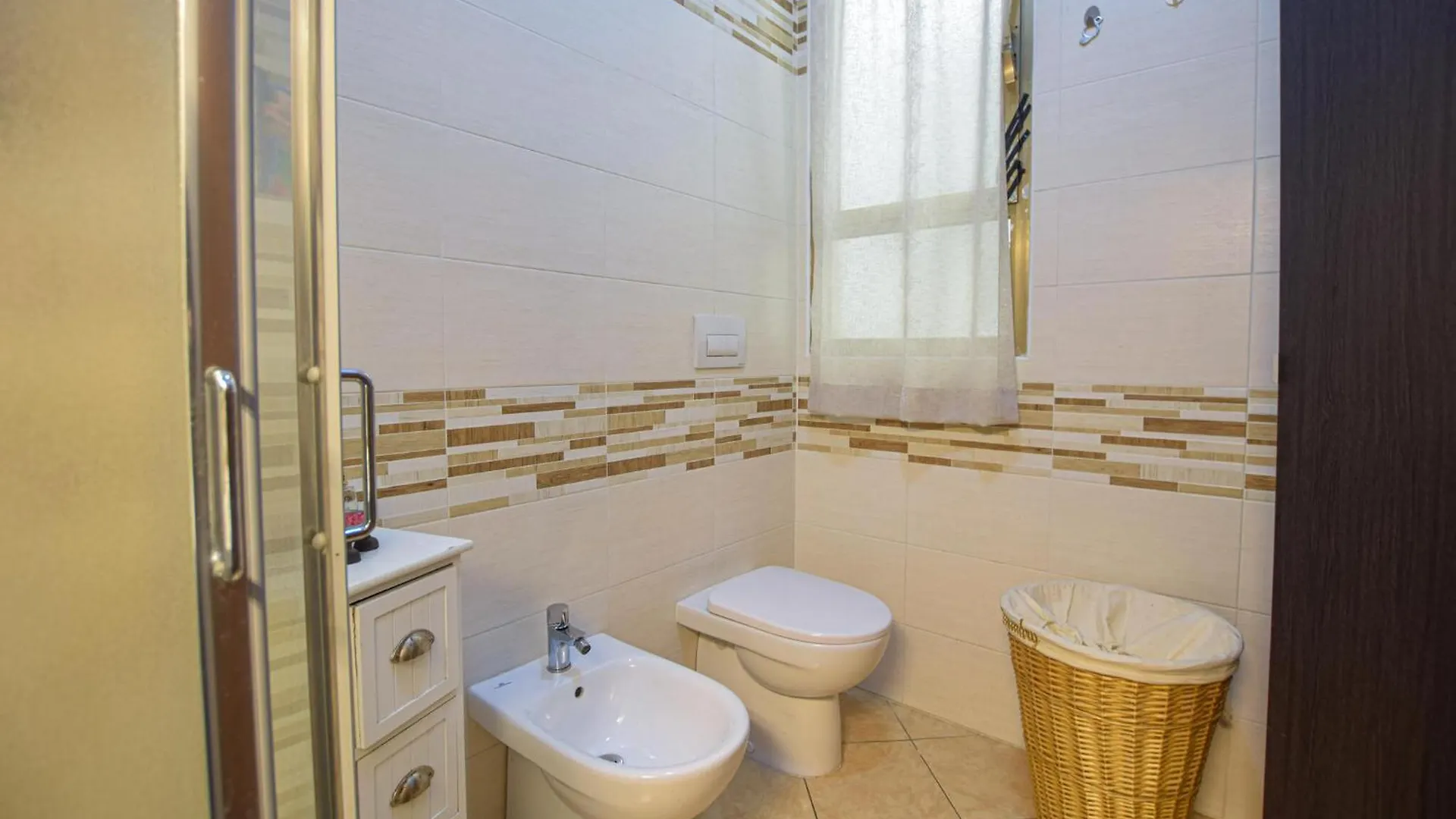 Pet Friendly Apartment In Viareggio With Wifi Italië