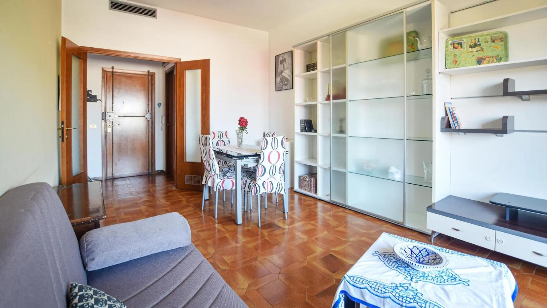 Pet Friendly Apartment In Viareggio With Wifi